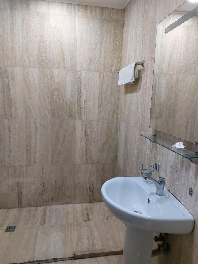 City Centre Apartment Batumi Ngoại thất bức ảnh