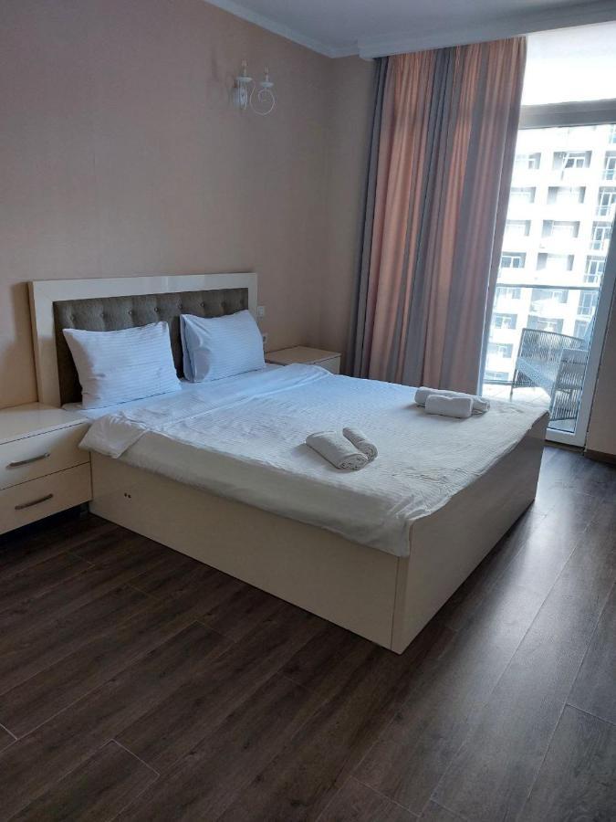 City Centre Apartment Batumi Ngoại thất bức ảnh